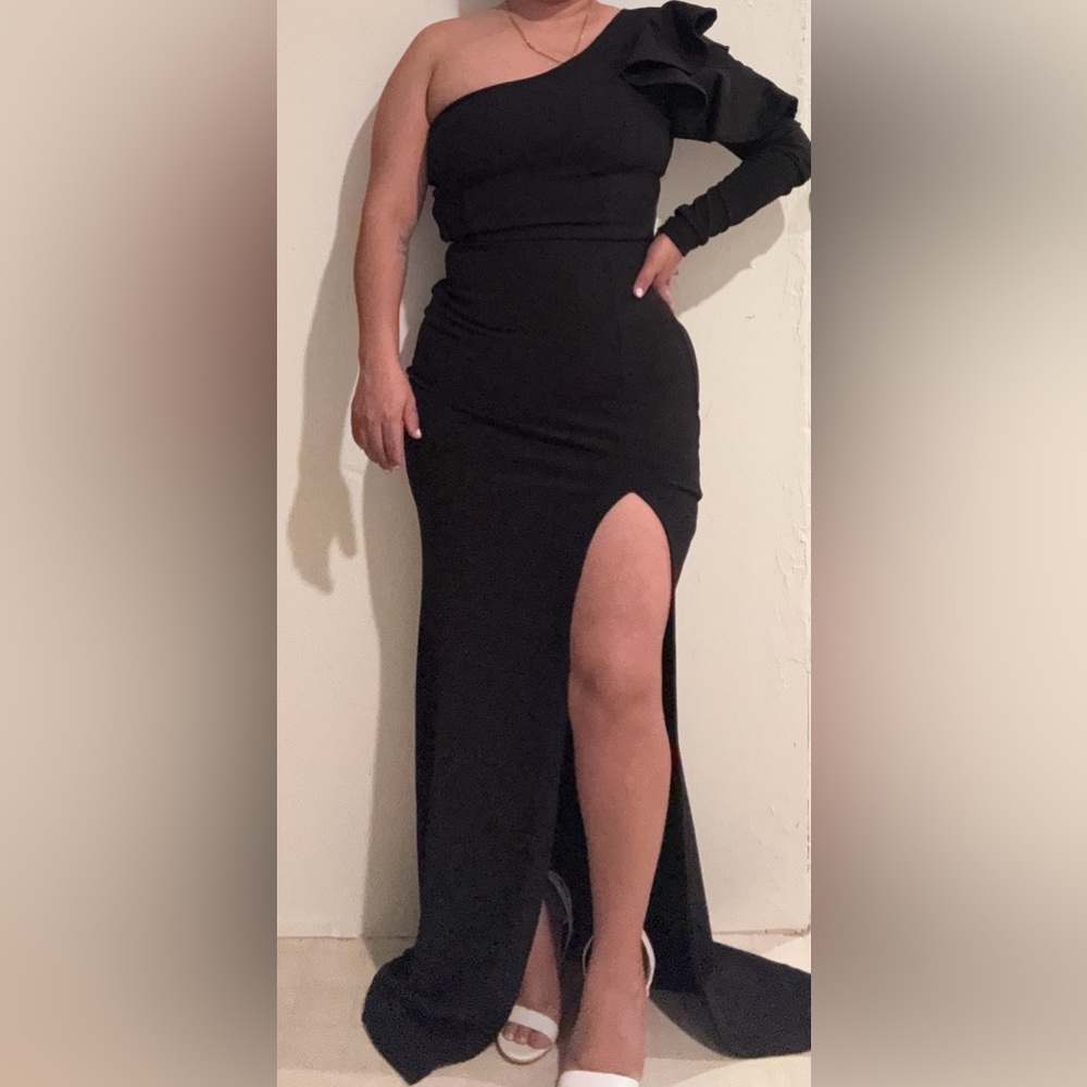 Windsor Black One-Shoulder Dress with Ruffle Sleeve / Size S